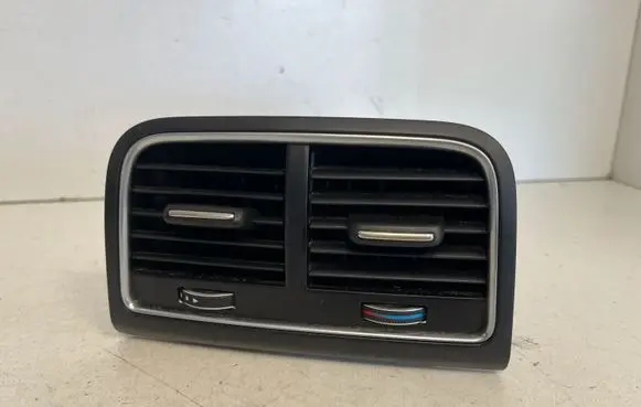 Audi Q5 SQ5 8R Rear air vent grill 8K0819203