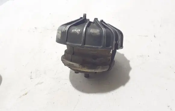 Mercedes-Benz Vito Viano W639 Engine mount bracket A6392410413