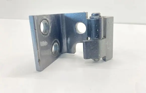 BMW X5 E53 Rear door lower hinge 82651689 ES79 0311