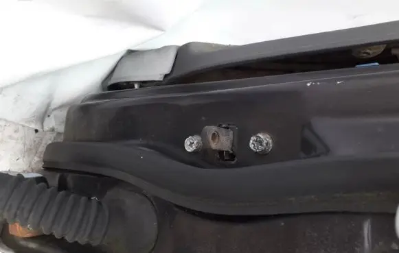 Mitsubishi Galant Front door check strap stopper 