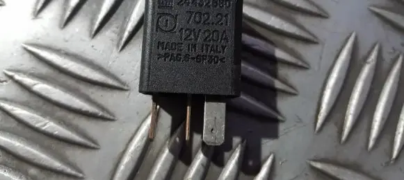 Opel Zafira A Other relay gm24432680 24432680