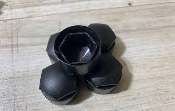 Audi Q3 F3 Wheel nut cap/cover 4M0601173E