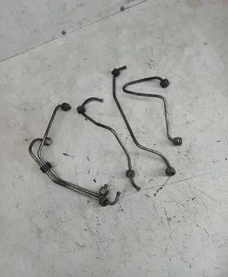 Audi A6 S6 C4 4A Fuel injector supply line/pipe 