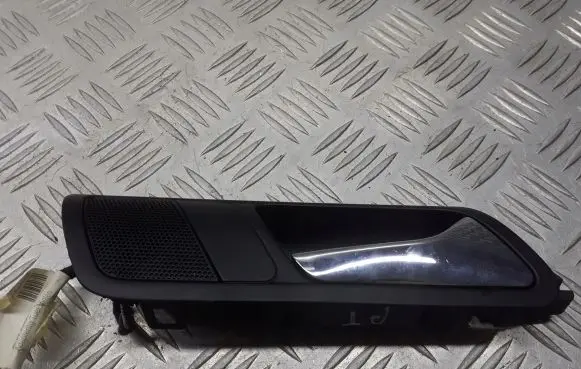 Volkswagen PASSAT B6 Rear door interior handle trim 3C4829114