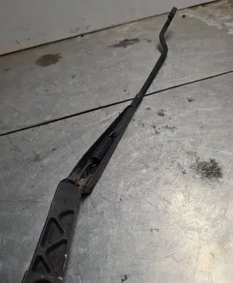 Volkswagen Transporter - Caravelle T5 Front wiper blade arm 1H1955409C