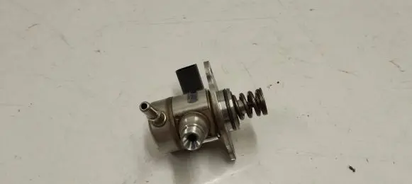 Audi A3 8Y Fuel pressure regulator 05e127027j