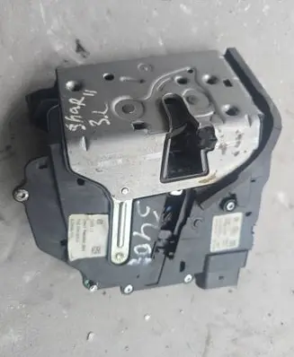 Volkswagen Sharan Sliding door lock 7N0839015C A048315 911002107