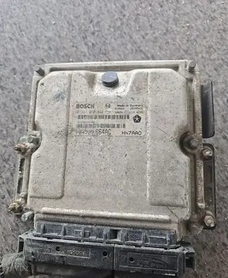 Chrysler Voyager Engine control unit/module 0281010814