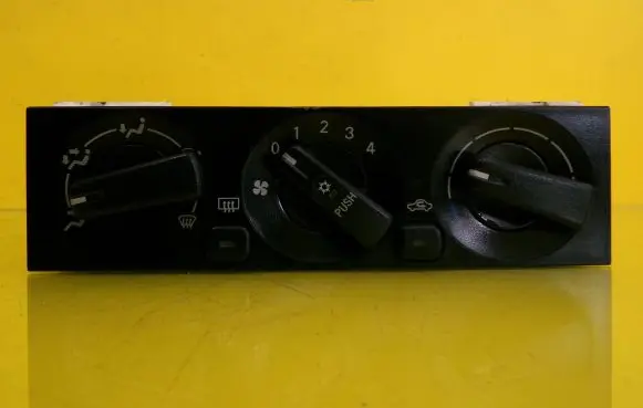 Mitsubishi Carisma Climate control unit MR360465