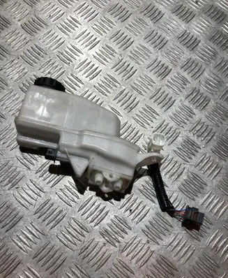Toyota Yaris XP210 Brake fluid reservoir PK20365