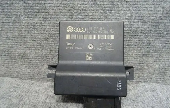 Audi Q7 4L Gateway control module 4L0907468
