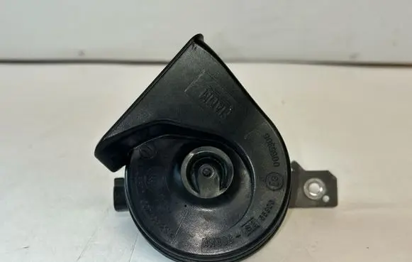 Volvo V70 Horn signal A046522