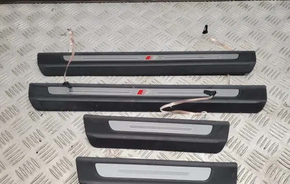 Audi Q8 sill trim set (inner) 4M0947417 4M0947418 4M8947405A