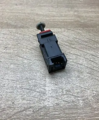Opel Astra H Brake pedal sensor switch 55701395