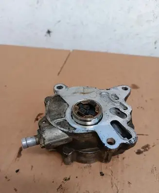 Mitsubishi Grandis Vacuum pump 03G145209