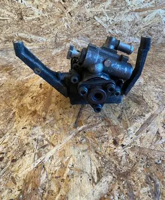 Audi A4 S4 B5 8D Power steering pump