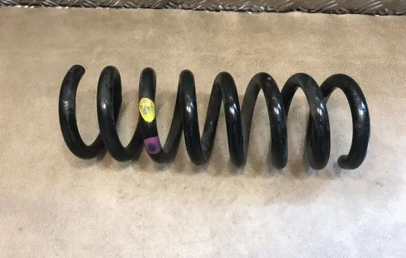 Mercedes-Benz E W212 Rear coil spring