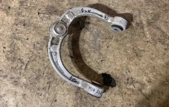 Mercedes-Benz ML W164 Front upper control arm/wishbone KAG9458
