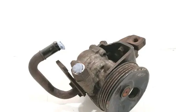 Hyundai Getz Power steering pump 571101C301