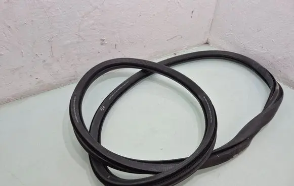 Peugeot 508 II Rear door rubber seal (on body) 9813388580