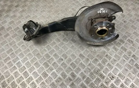 Rear wheel hub spindle/knuckle
