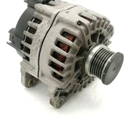 Audi A4 S4 B8 8K Generator/alternator 04L903017A