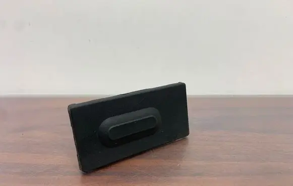 Mazda CX-3 Tailgate opening switch 