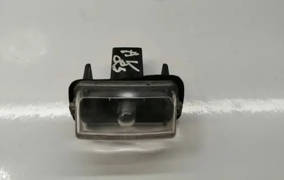 Toyota Avensis T270 Number plate light 8127002131