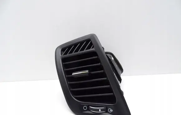 Hyundai i30 Dash center air vent grill 97490-2T900