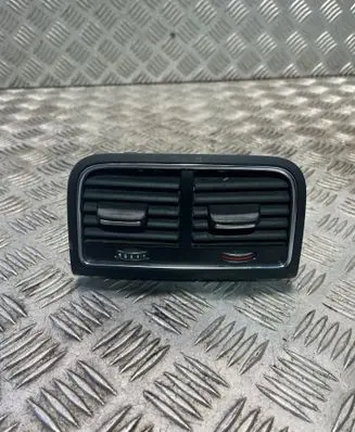 Audi Q5 SQ5 8R Rear air vent grill 8K0819203