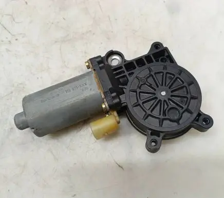 Volvo V70 Rear door window regulator motor 0130821777