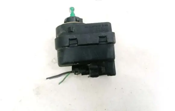 Headlight level adjustment motor