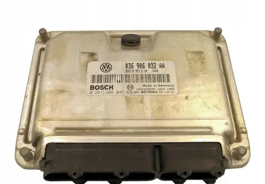 Volkswagen Golf V Engine control unit/module 036906032AA