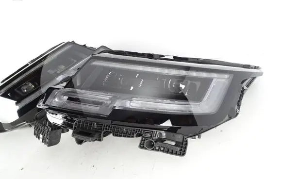 Land Rover Range Rover L460 Type LK Headlight/headlamp M8E213WO30HK