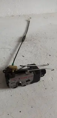 Opel Astra H Front door lock 1233321