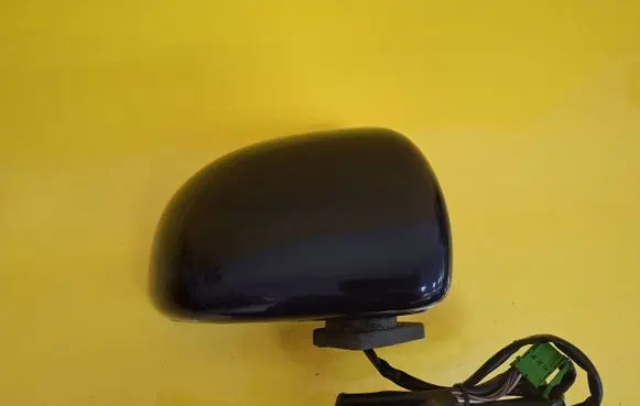 Volkswagen New Beetle Front door electric wing mirror