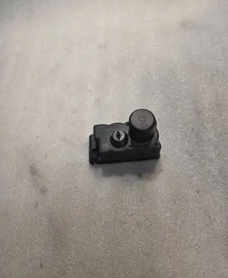 Audi 80 90 B2 Central locking vacuum pump 443862257C
