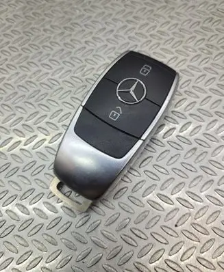 Mercedes-Benz CLA C118 X118 Ignition key/card A1779056104