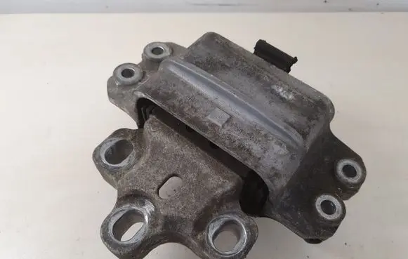 Audi A3 S3 8P Engine mount bracket 1K0199555T