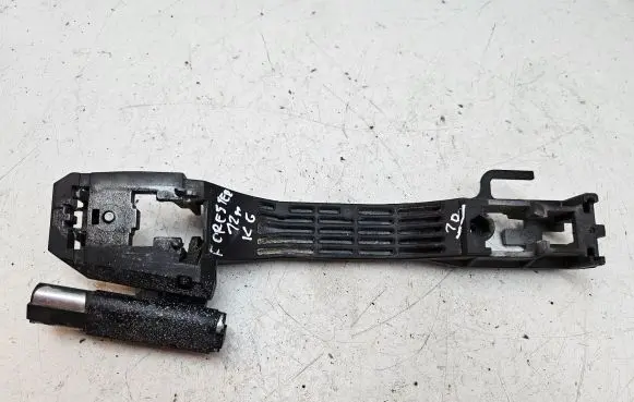 Subaru Forester SH Rear door exterior handle/bracket 