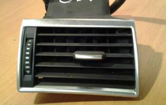Audi A8 S8 D3 4E Dashboard side air vent grill/cover trim 4E0820902