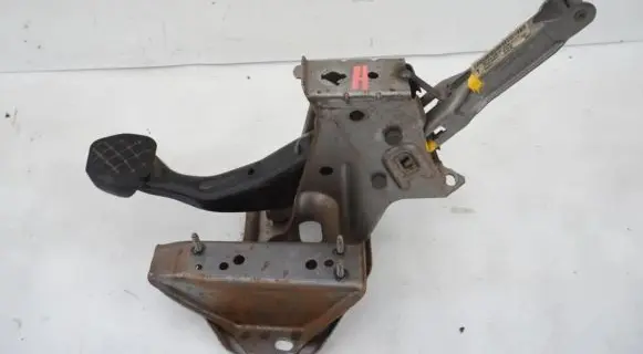 Volkswagen Polo IV 9N3 Brake pedal 6Q1721058