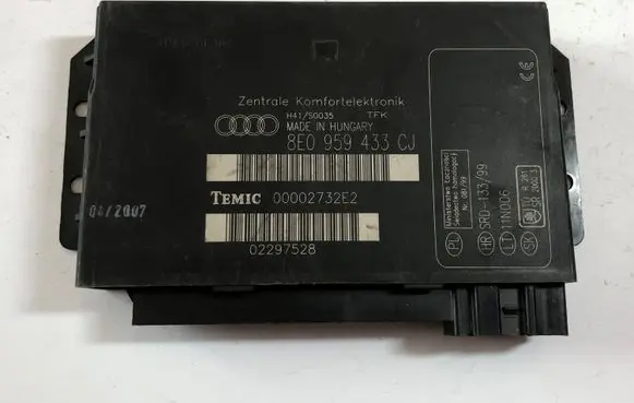 Audi A4 S4 B7 8E 8H Comfort/convenience module 8E0959433CJ 00002732E2 02297528
