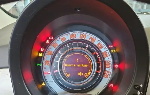 Speedometer (instrument cluster)