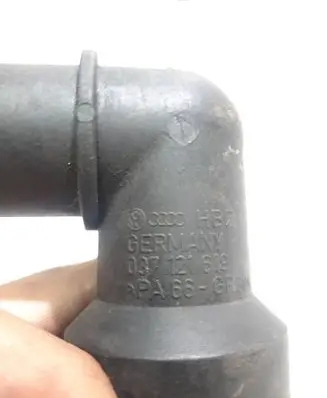 Volkswagen Golf III Engine coolant pipe/hose 037121619