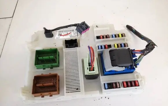 Volvo V60 Fuse box set 31384933ab 31384933