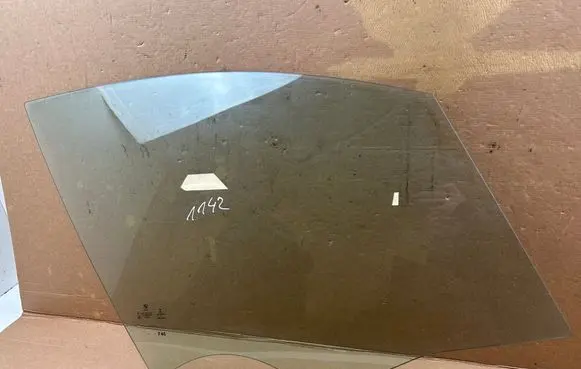 BMW 2 F46 Front door window glass four-door