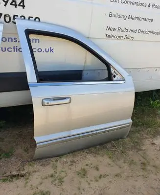 Jeep Cherokee Front door