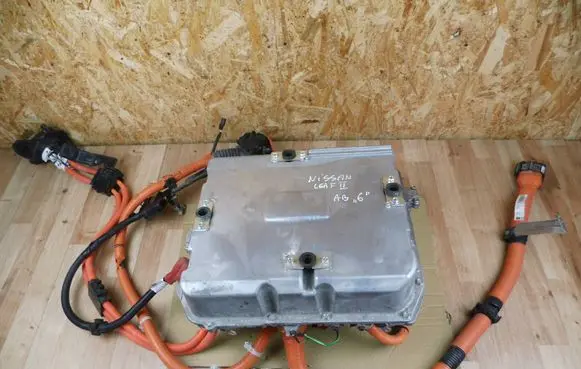 Nissan Leaf II (ZE1) Voltage converter inverter 292C05SH1B