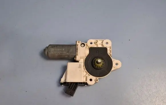 Opel Vectra C Rear door window regulator motor 24414777 991324102